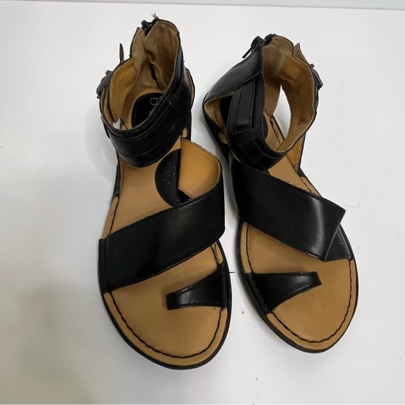 b.o.c. Leila Black and Tan Gladiator Sandals Women's Size 6 - Picture 1 of 13
